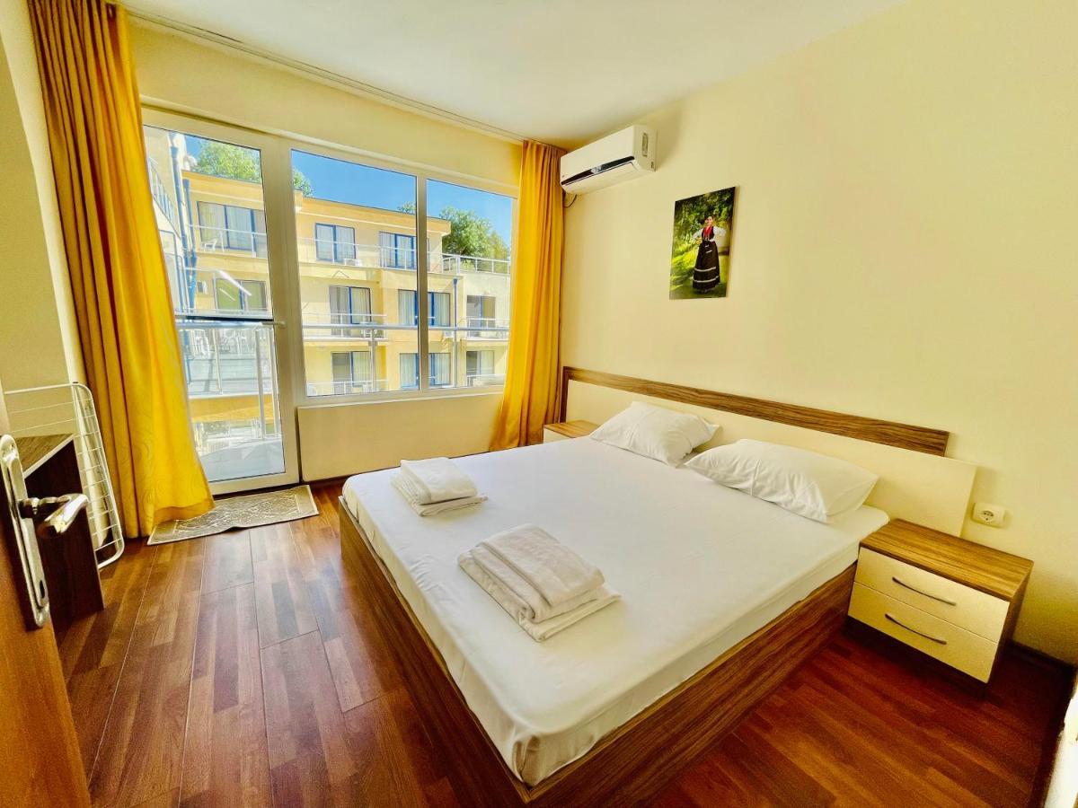 Solei Apartments Primorsko Exterior photo