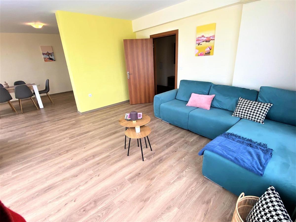 Solei Apartments Primorsko Exterior photo