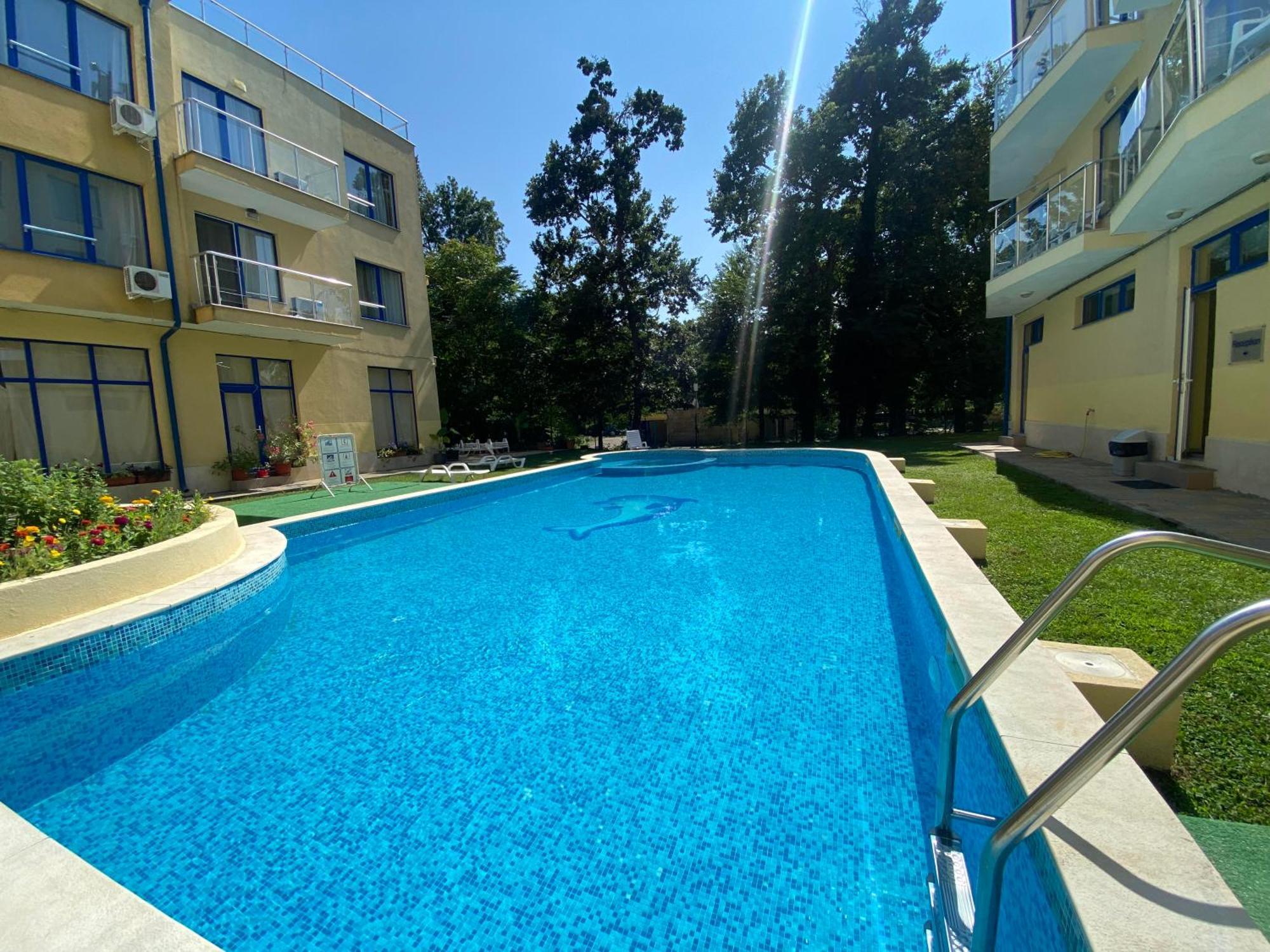 Solei Apartments Primorsko Exterior photo